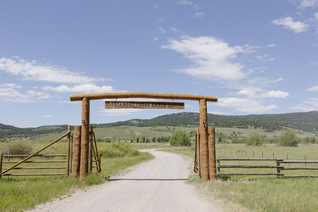 Diamond Cross Ranch Sign
