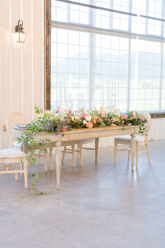 beautiful floral table arrangements