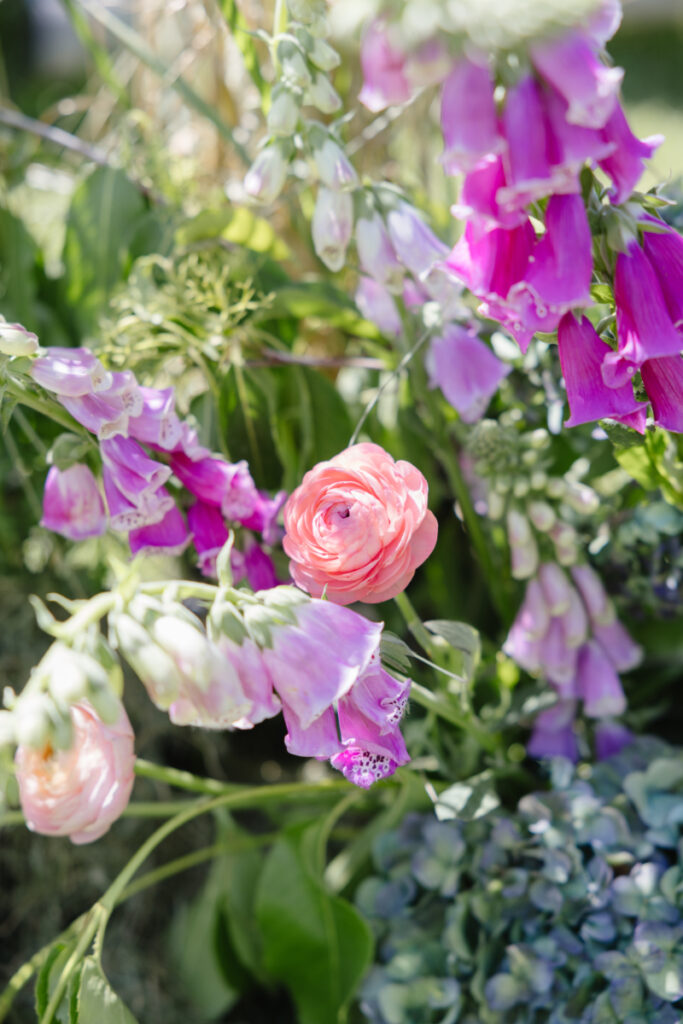 Closeup detail shot of floral arrangement for Wyoming elopement.