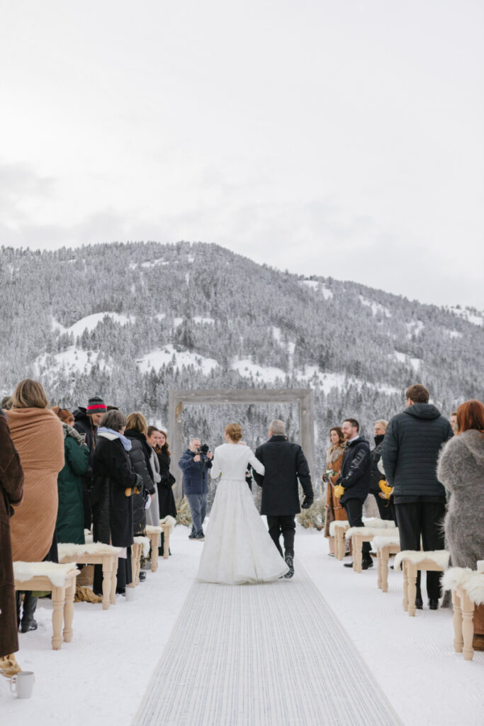 Wyoming wedding locations with mountain views. 